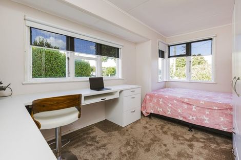 Photo of property in 37 Village Way, Ardmore, Papakura, 2582