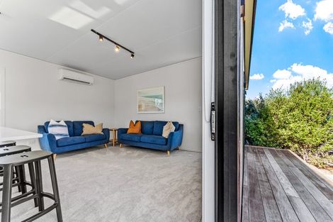 Photo of property in 1119a Whangaparaoa Road, Tindalls Beach, Whangaparaoa, 0930