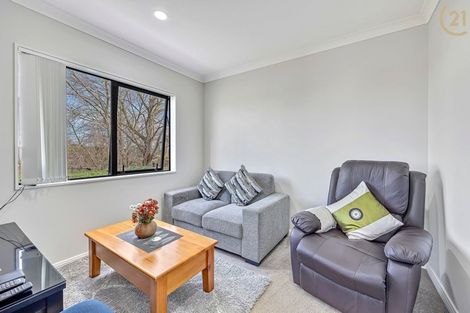 Photo of property in 17 Hard Beech Street, Takanini, 2110