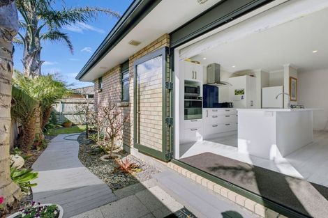 Photo of property in 32 Purnell Street, College Estate, Whanganui, 4500