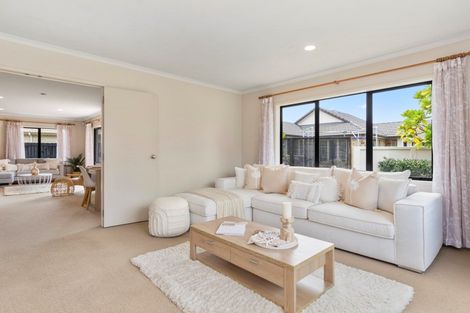 Photo of property in 22 Tuihana Drive, Papamoa Beach, Papamoa, 3118