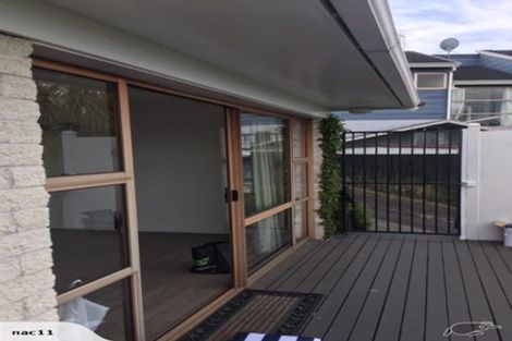 Photo of property in 1/165 Birkenhead Avenue, Birkenhead, Auckland, 0626