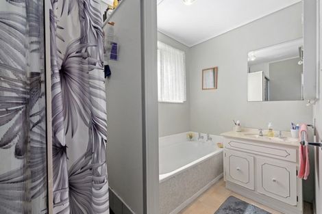 Photo of property in 1/79 Hillside Drive, Maoribank, Upper Hutt, 5018