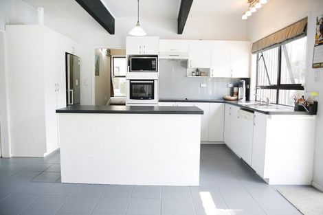 Photo of property in 8 Kavanagh Place, Opaheke, Papakura, 2113