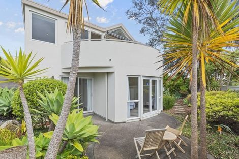 Photo of property in 1/14 Bournemouth Terrace, Murrays Bay, Auckland, 0630
