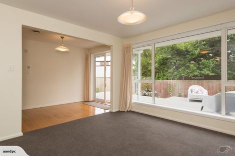 Photo of property in 2/14a Garreg Road, Fendalton, Christchurch, 8052