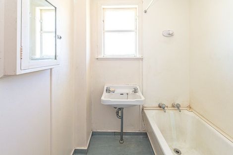 Photo of property in 15 Matipo Street, Castlecliff, Whanganui, 4501