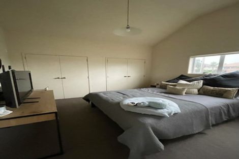 Photo of property in 11 Coronation Street, Belmont, Auckland, 0622