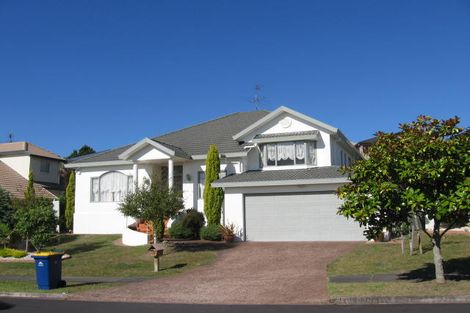 Photo of property in 30 Mandeville Place, Unsworth Heights, Auckland, 0632
