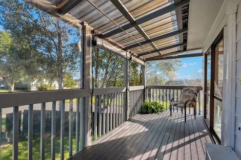 Photo of property in 10 Rena Place, West Harbour, Auckland, 0618