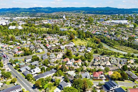 Photo of property in 9 Central Park Drive, Te Atatu South, Auckland, 0610