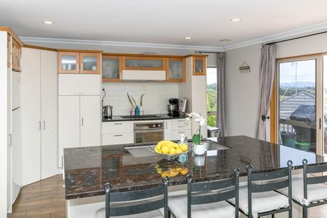 Photo of property in 17 Greenfield Drive, Western Heights, Hamilton, 3200