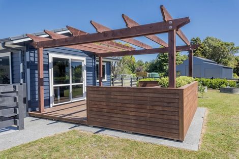 Photo of property in 123 Te Horo Beach Road, Te Horo, Otaki, 5581