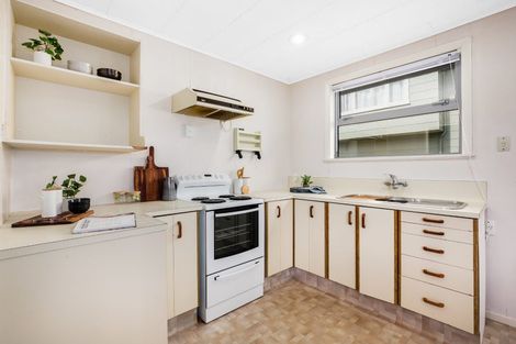 Photo of property in 21 Windley Street, Ranui, Porirua, 5024