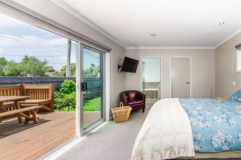 Photo of property in 10 Dale Road, Raumati South, Paraparaumu, 5032