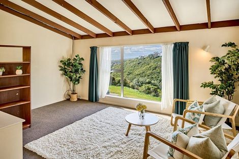 Photo of property in 34a Colchester Crescent, Newlands, Wellington, 6037