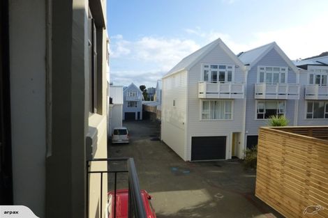 Photo of property in Pirie Street Townhouses, 28/35 Pirie Street, Mount Victoria, Wellington, 6011