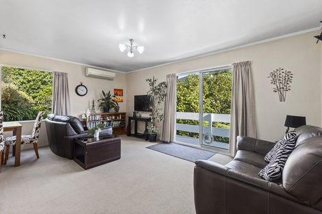 Photo of property in 11b Florio Terrace, Tawa, Wellington, 5028