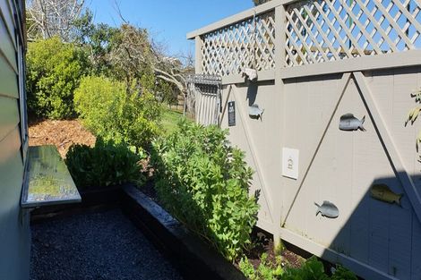 Photo of property in 9 Whaka Street, Maungaturoto, 0520