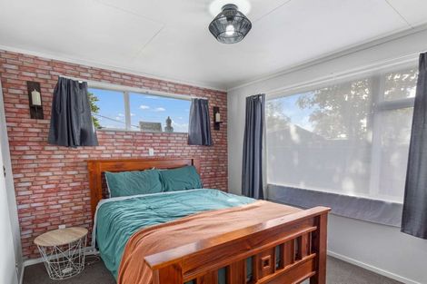 Photo of property in 6 Hobbs Place, Westbrook, Palmerston North, 4412