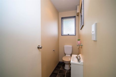 Photo of property in 58 Denise Crescent, Hornby, Christchurch, 8042