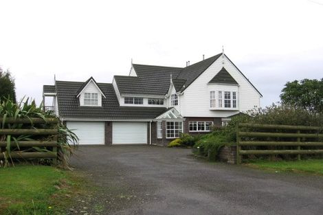 Photo of property in 27 Schnell Drive, Kelvin Grove, Palmerston North, 4414