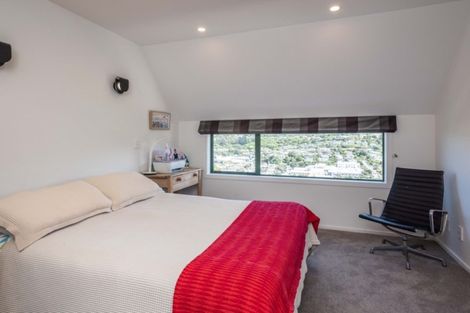 Photo of property in 2/77 Nevay Road, Miramar, Wellington, 6022