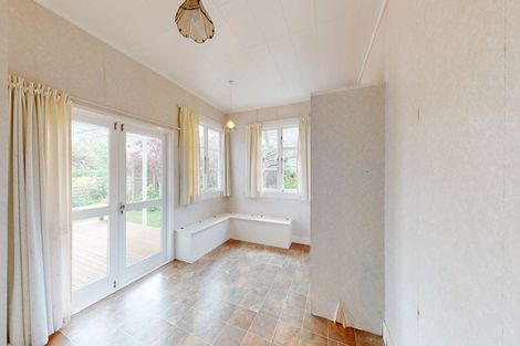 Photo of property in 28 Peakes Road, Saint Johns Hill, Whanganui, 4501