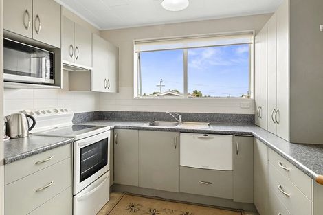 Photo of property in 2/3 Bideford Street, Brooklands, New Plymouth, 4310