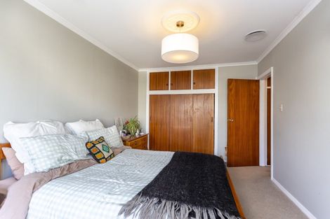 Photo of property in 1/1a Thorrington Road, Cashmere, Christchurch, 8022