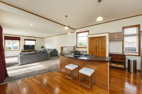 Photo of property in 137 Cook Street, West End, Palmerston North, 4410