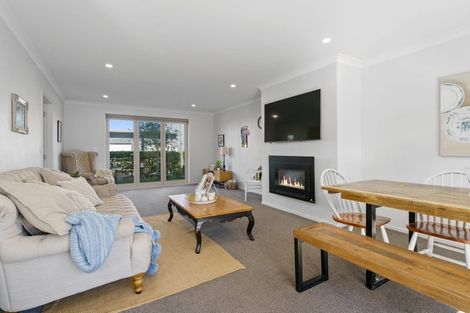 Photo of property in 16 Tucker Close, Leamington, Cambridge, 3432