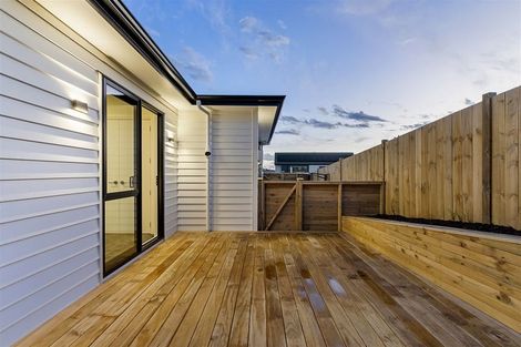 Photo of property in 3 Headsail Drive, Long Bay, Auckland, 0630