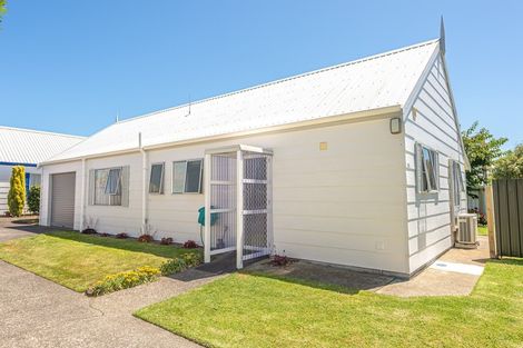 Photo of property in 10a Akepiro Place, Tawhero, Whanganui, 4501