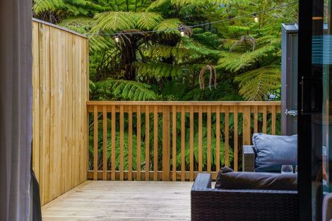 Photo of property in 41 Morihana Close, Glen Eden, Auckland, 0602