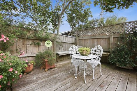 Photo of property in 86a Gover Street, New Plymouth, 4310