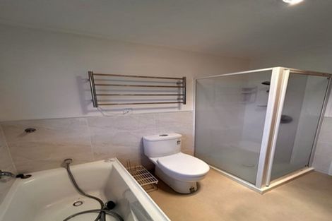 Photo of property in 30 Jade Avenue, Pakuranga Heights, Auckland, 2010