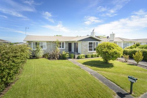 Photo of property in 43 Sutherland Crescent, Westbrook, Palmerston North, 4412
