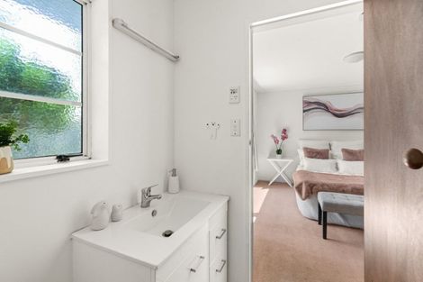 Photo of property in 37 Ngarimu Crescent, Taradale, Napier, 4112