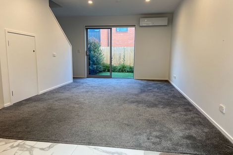 Photo of property in 4/8 Yeovil Road, Te Atatu Peninsula, Auckland, 0610