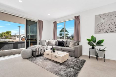 Photo of property in 45 Spinifex Street, Papamoa Beach, Papamoa, 3118