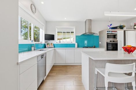 Photo of property in 24 Coast Boulevard, Papamoa Beach, Papamoa, 3118