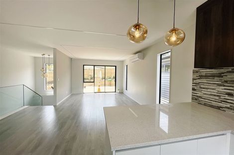 Photo of property in 2b Marina Road, Torbay, Auckland, 0630