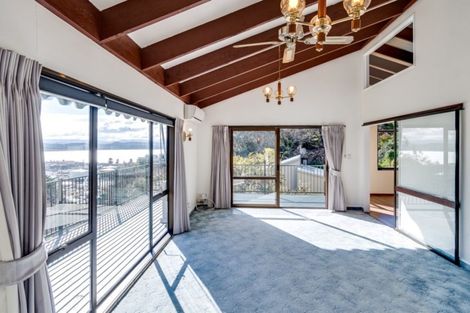 Photo of property in 27 Burns Road, Hospital Hill, Napier, 4110