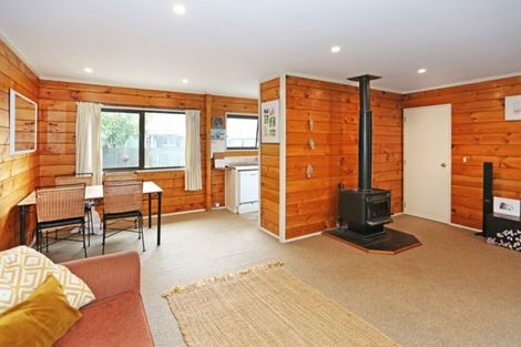 Photo of property in 2/134 Clevedon Road, Papakura, 2110