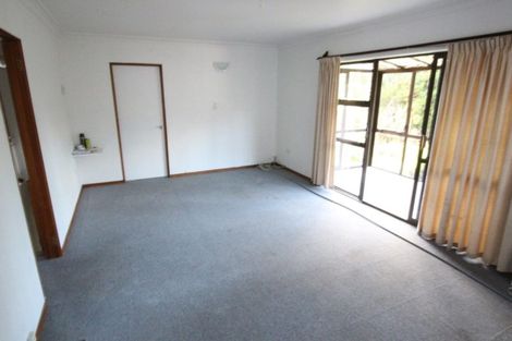 Photo of property in 40 West Lynn Road, Titirangi, Auckland, 0604