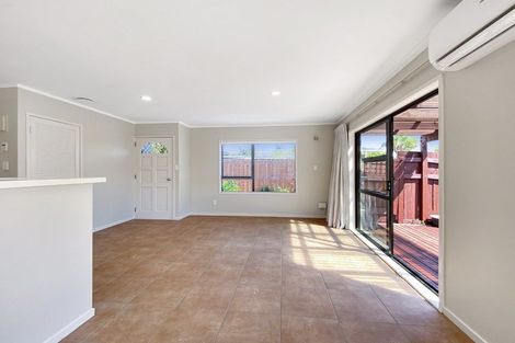 Photo of property in 3/22 Evelyn Place, Hillcrest, Auckland, 0627