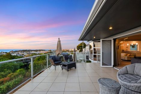 Photo of property in 374 Devon Street West, Lynmouth, New Plymouth, 4310