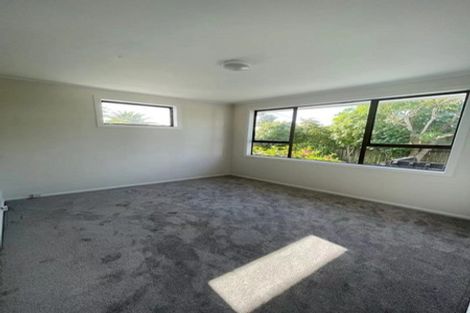 Photo of property in 128 Cobham Crescent, Kelston, Auckland, 0602