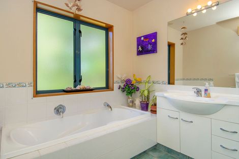 Photo of property in 171 Waikite Road, Welcome Bay, Tauranga, 3175